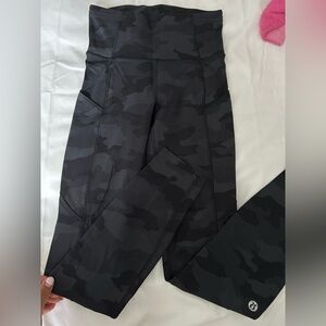 Lululemon Wunder Under Leggings!